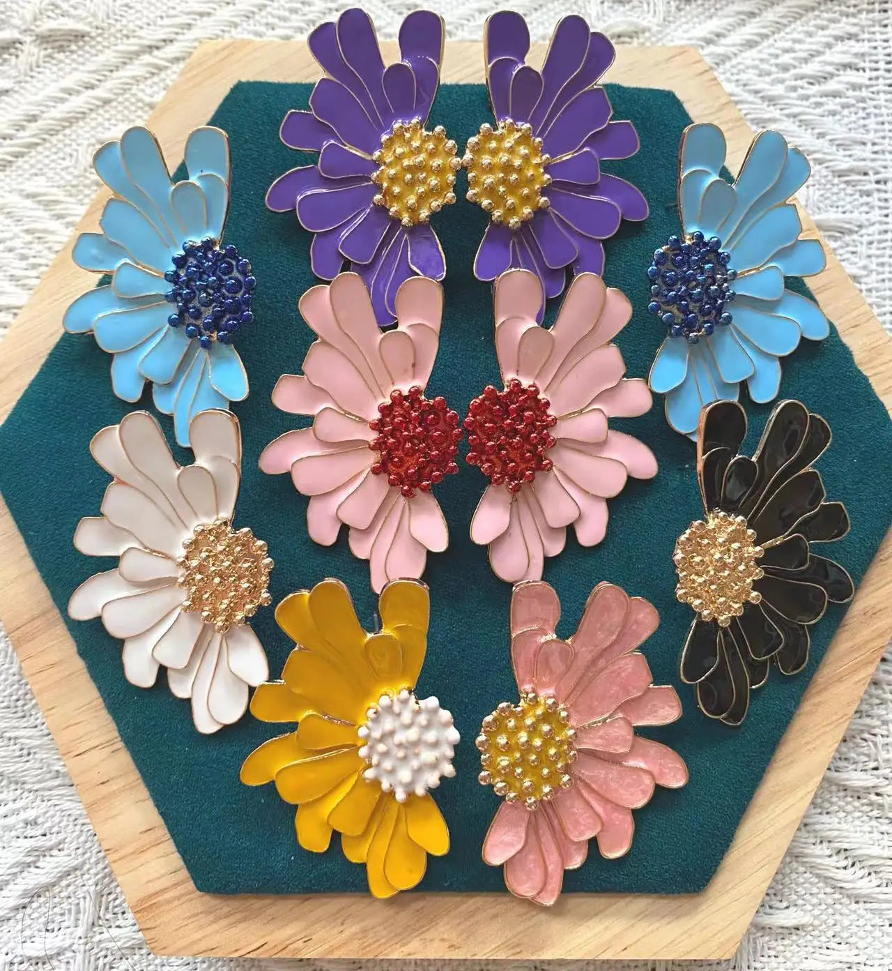 Personality Irregular Dasiy Flower Earrings for Woman Party Casual