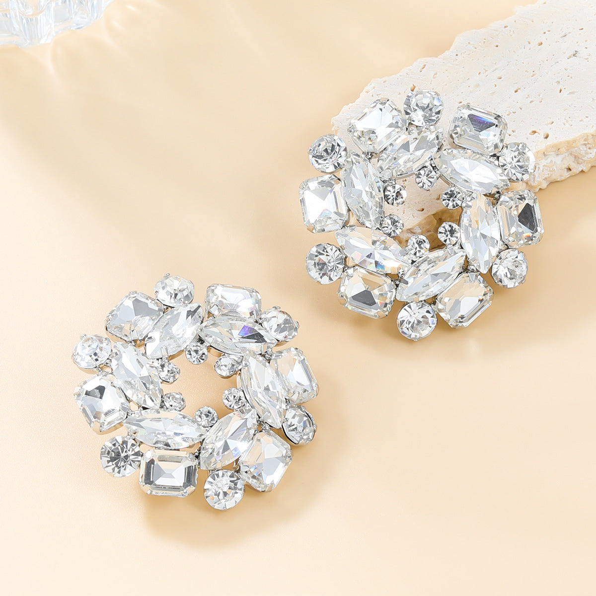 Exaggerated earrings, round floral earrings, women's full diamond banquet style, bridal earrings