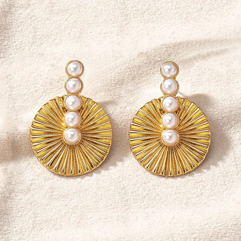 Geometrically advanced stainless steel earrings with pearl round fan-shaped earrings