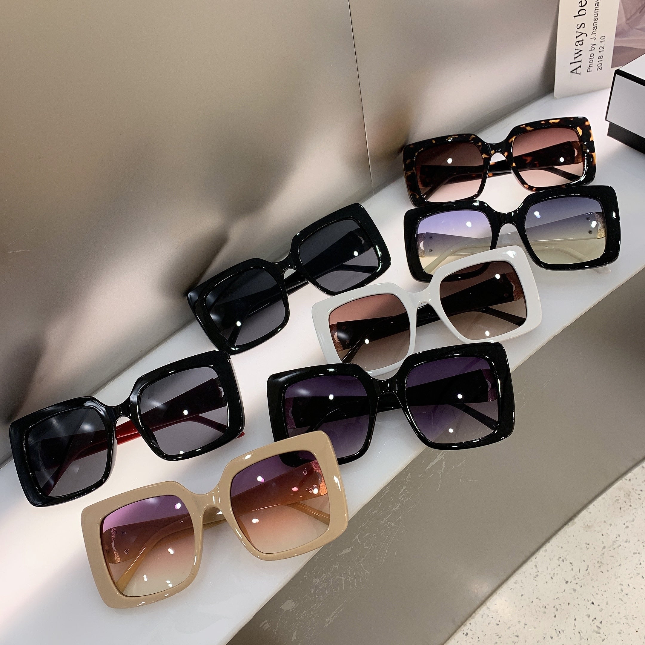 New Oversized Square Sunglass Fashion Trendy Colorful Men Women Eyewear Vintage Luxury Brand Designer UV400 Glasses Shades