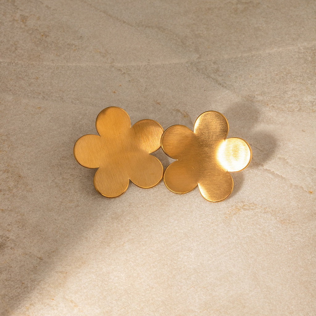 Matte brushed flower earrings with high-end design, earrings and accessories