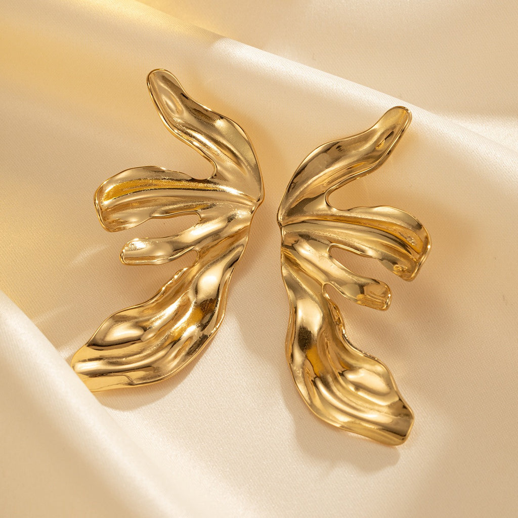 Fashionable personalized petal earrings