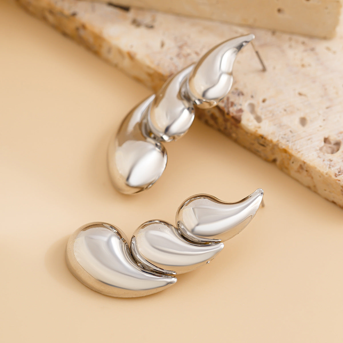 Ins Luxury Summer Earrings Personalized Geometric Water Drop Earrings for Women