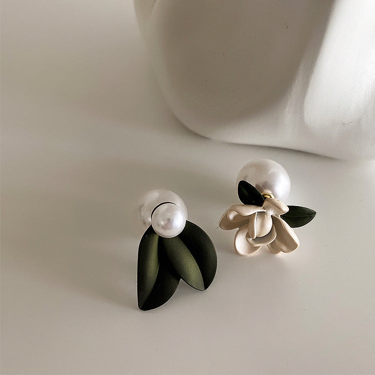 Asymmetric Spray Paint Flower Pearl Earrings Female Personality Fashion All-Match Temperament Earrings 925 Silver Needles