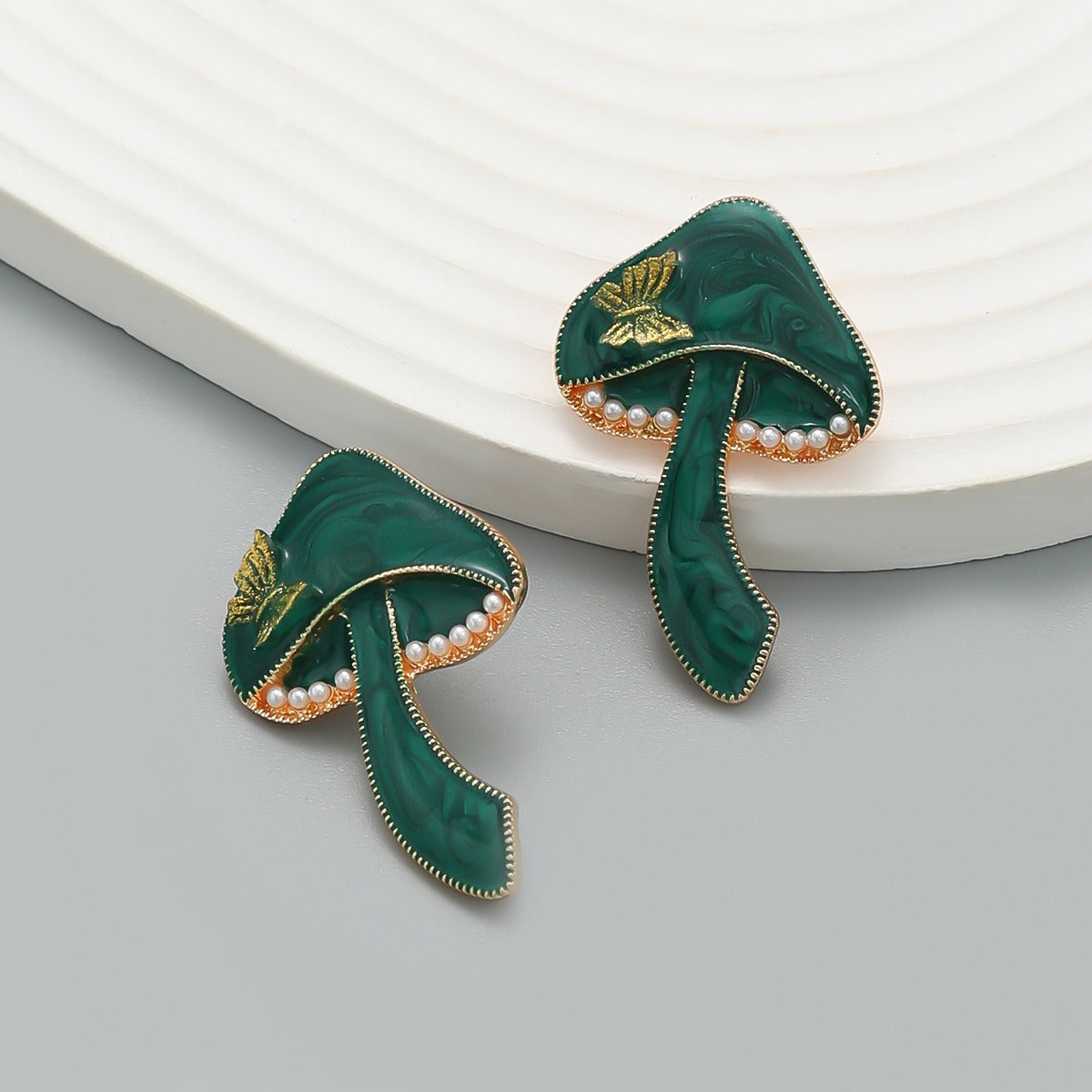 Female fashion niche mushroom earrings for earrings