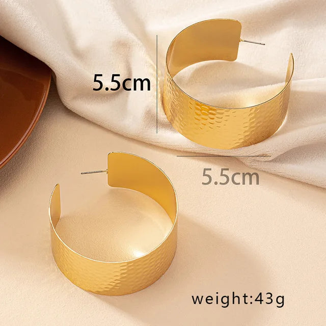 C-shaped earrings female creative design hammer pattern geometric earrings