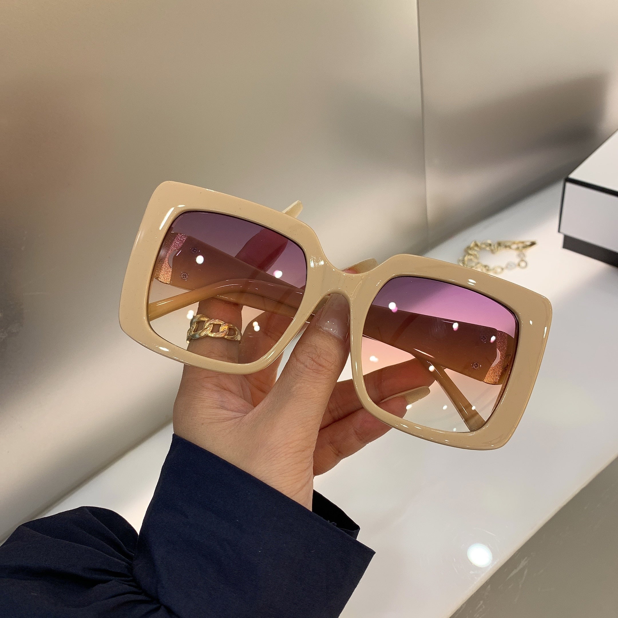 New Oversized Square Sunglass Fashion Trendy Colorful Men Women Eyewear Vintage Luxury Brand Designer UV400 Glasses Shades