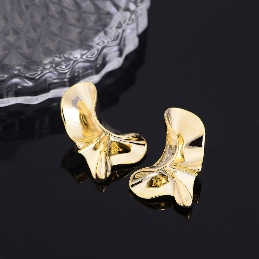 Vintage Leaf Earrings Bohemian Ethnic Gold Lightweight Unburdened Stud Earrings