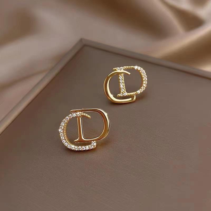 Letter earrings with female tassel design 925 silver earrings