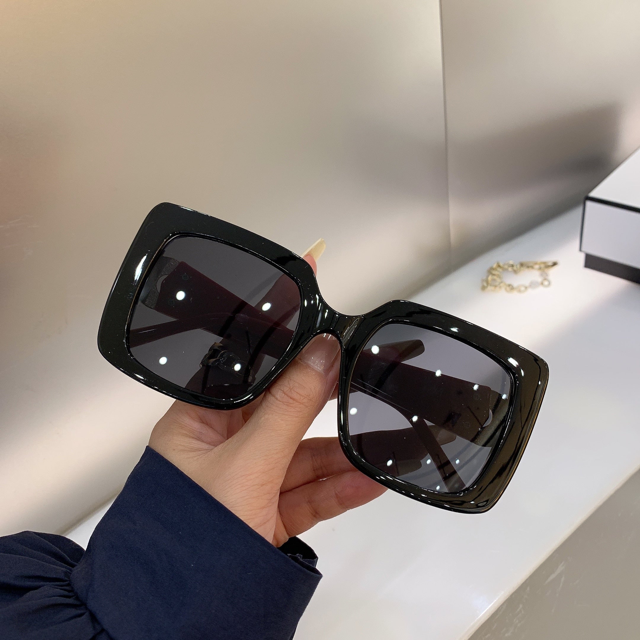 New Oversized Square Sunglass Fashion Trendy Colorful Men Women Eyewear Vintage Luxury Brand Designer UV400 Glasses Shades