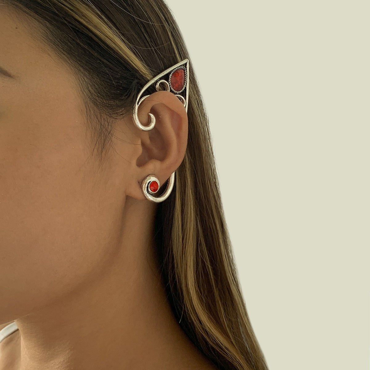Retro red gemstone outline alloy ear hook clip, personalized hollow out ear hole free Halloween ear accessory
