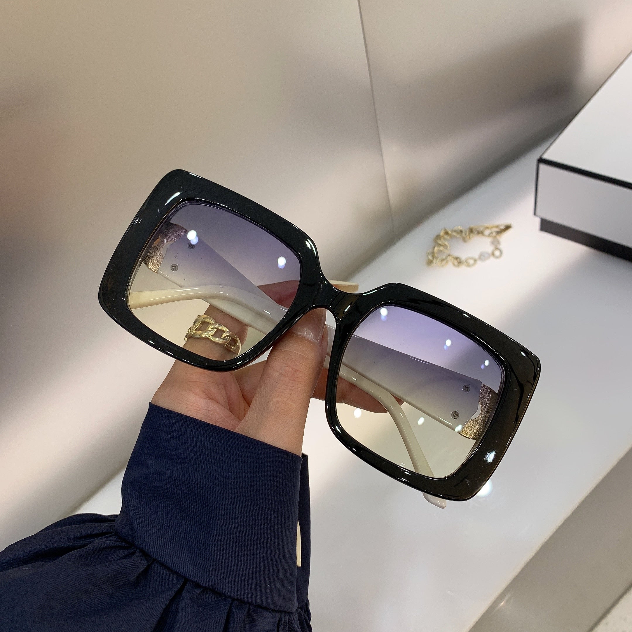 New Oversized Square Sunglass Fashion Trendy Colorful Men Women Eyewear Vintage Luxury Brand Designer UV400 Glasses Shades