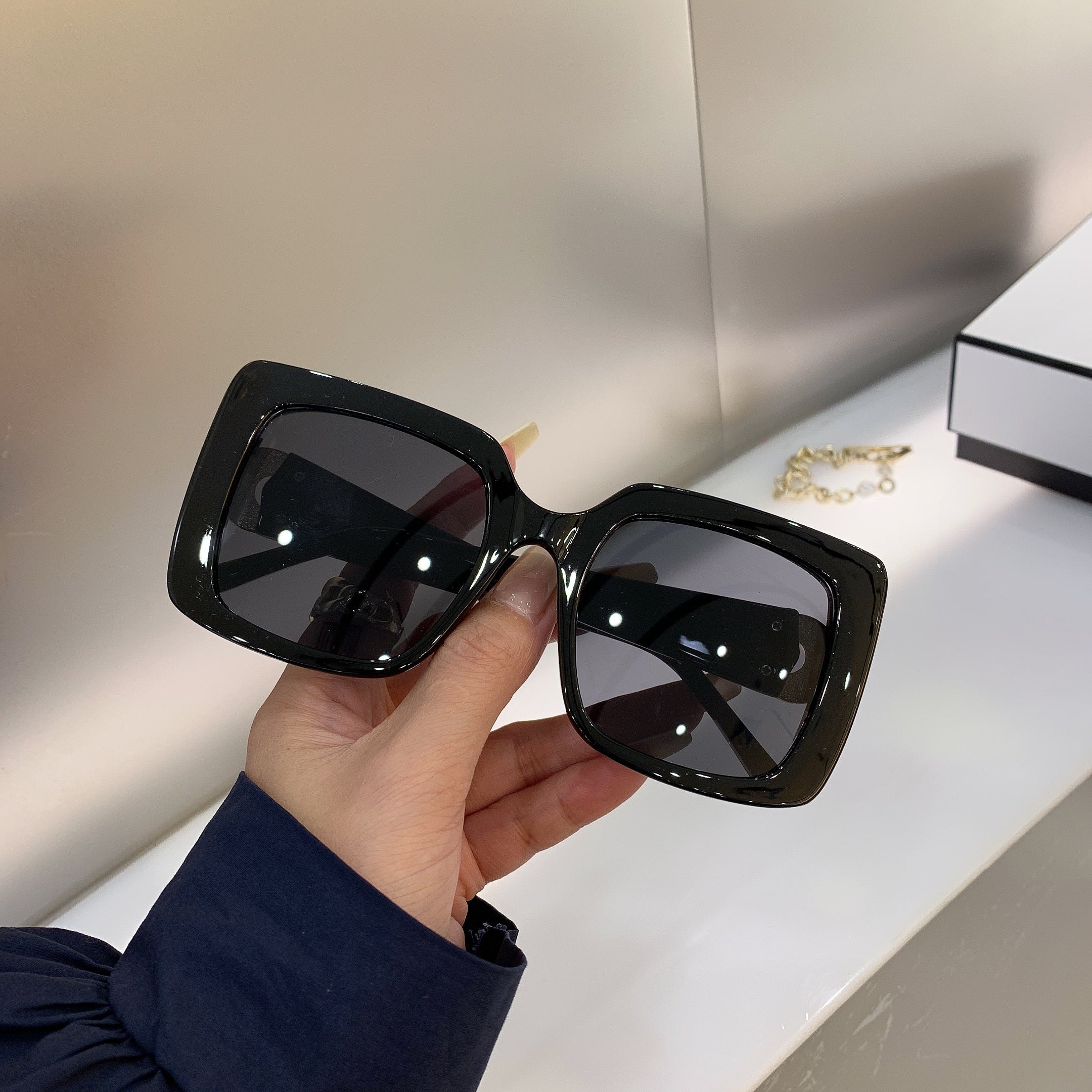 New Oversized Square Sunglass Fashion Trendy Colorful Men Women Eyewear Vintage Luxury Brand Designer UV400 Glasses Shades