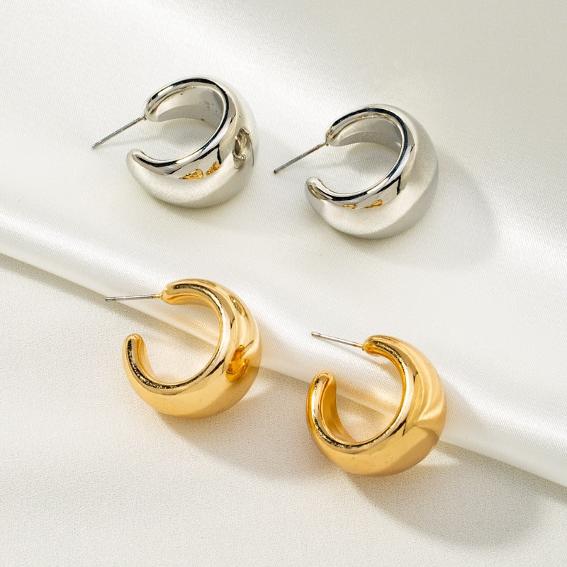 Simple and fashionable metal wide face C-shaped earrings with geometric earrings