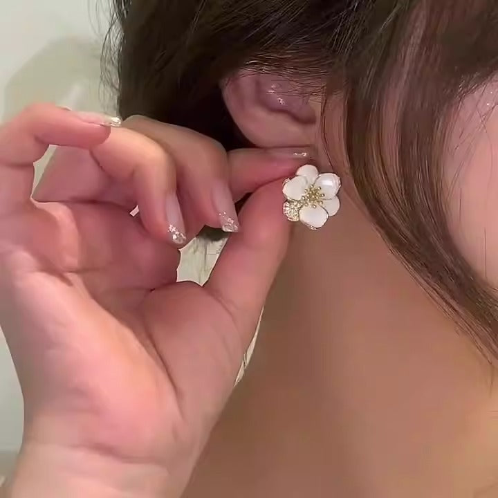 Niche design simple earrings white flower fairy earrings