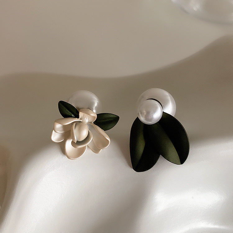 Asymmetric Spray Paint Flower Pearl Earrings Female Personality Fashion All-Match Temperament Earrings 925 Silver Needles