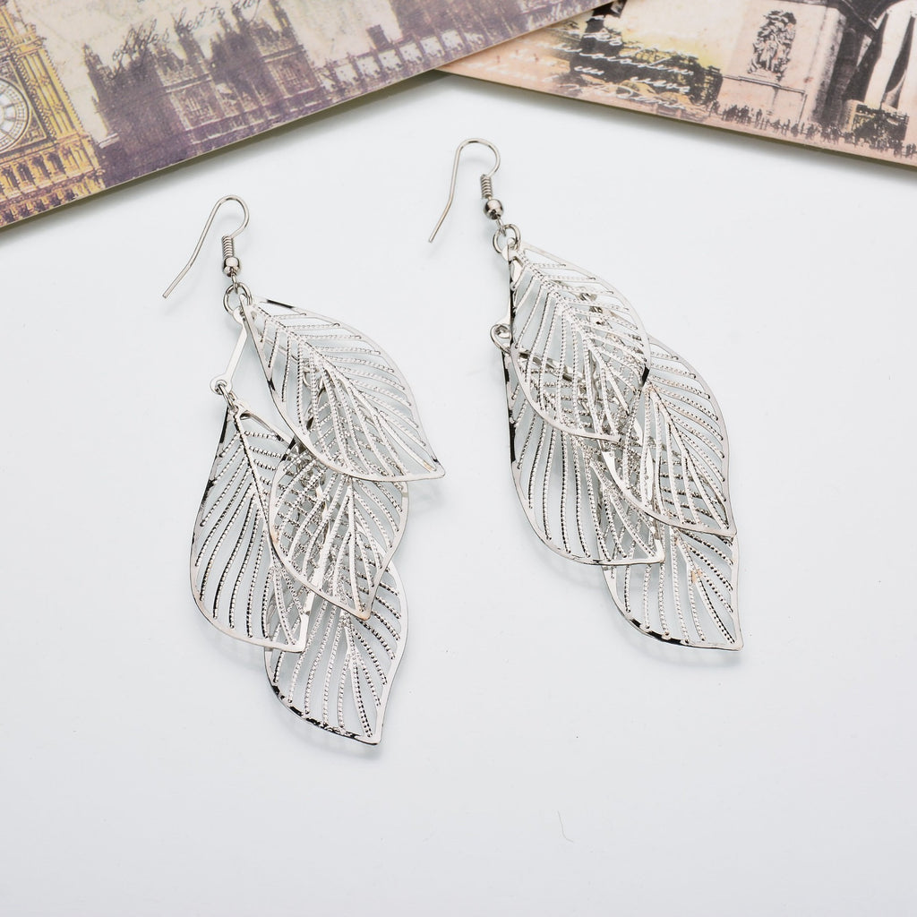 Simple and versatile, boastful leaf earrings for women, multi-layer metal hollowed out leaf earrings, earrings, and earrings